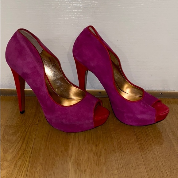 Pumps - Picture 2 of 3